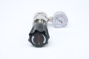 Regolatore di <span class=keywords><strong>Gas</strong></span> a Diaframma Monostadio di Alta Qualità Montabile su Pannello con Connessione 1/4 NPT in Acciaio Inossidabile - Product Image 3