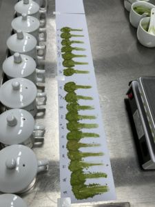 Paquet OEM personnalisé en usine <span class=keywords><strong>prix</strong></span> de gros de <span class=keywords><strong>thé</strong></span> vert en poudre <span class=keywords><strong>Matcha</strong></span> de qualité cérémonielle pour boire/cuire au four - Product Image 4