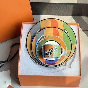 Decoración de Estilo Europeo a Bajo Precio con Juego de 4 Platos de Porcelana y Vajilla - Product Image 1