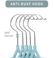 Cintre enfant simple en ABS, velours et métal, fin et antidérapant, avec crochets pivotants, pour armoire