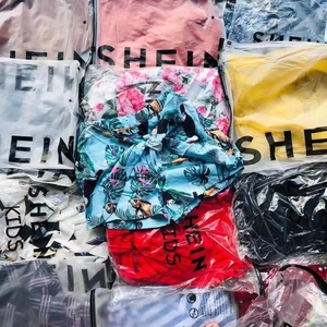 เสื้อผ้ามือสองแบรนด์เนมใหม่ คละแบบ ชุดเดรส เสื้อยืด เสื้อผ้าผู้หญิง เสื้อไซส์เล็ก กางเกง กระโปรง เสื้อผ้าใช้แล้ว ฝูเจี้ยน จีน ทุกขนาด - Product Image 1