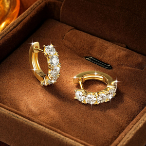 <span class=keywords><strong>Orecchini</strong></span> <span class=keywords><strong>a</strong></span> <span class=keywords><strong>Cerchio</strong></span> da Donna <span class=keywords><strong>in</strong></span> Moissanite da 0,3 ct, 4 mm, Placcati <span class=keywords><strong>Oro</strong></span> 14K, con Chiusura <span class=keywords><strong>a</strong></span> Gancio, Nuova Collezione, Regalo di Compleanno - Product Image 3