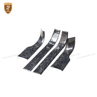 Protecteur de seuil de porte de voiture en fibre de carbone sèche de style OEM pour Lamborghini Urus 2018-2021