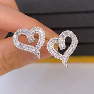 Orecchini a perno a cuore cavo da donna, eleganti, stile principessa, per uso quotidiano, regalo per feste, accessori - Product Image 5