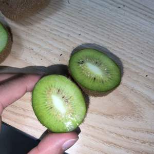 <span class=keywords><strong>Kiwi</strong></span> Fresco <span class=keywords><strong>Hayward</strong></span> 80g+ al por Mayor, <span class=keywords><strong>Kiwi</strong></span> Verde para Supermercados, Mercados de Frutas y Exportación - Product Image 2