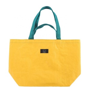 กระเป๋าโท้ทแบบพับได้ คุณภาพสูง เป็นมิตรกับสิ่งแวดล้อม ผลิตจากผ้าไม่ถักทอ ใช้ได้ทุกวัน สำหรับบรรจุภัณฑ์ ของขวัญ ช้อปปิ้ง เดินทาง  สามารถปรับแต่งโลโก้ได้ - Product Image 5