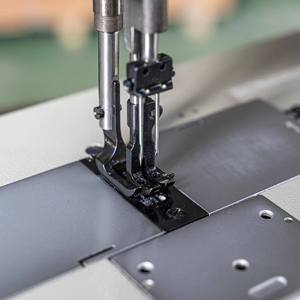 Máquina de Coser Manual de Doble Aguja de Alta Resistencia B-4420, Adecuada para Uso Doméstico y Telas Extra Gruesas, con Repuestos - Product Image 4