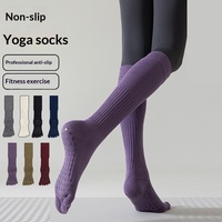 Chaussettes de yoga en coton tricoté à cinq doigts et tube long pour femmes, antidérapantes, à compression pour le mollet, idéales pour le Pilates, la course et le cyclisme