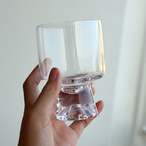 Gobelet en verre 250 ml (10 oz) pour desserts créatifs, idéal pour milkshakes, jus et café, verre à pied haut pour la maison - Product Image 1