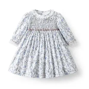 Bán buôn trẻ em smocked Dresses cho cô gái Boutique trẻ em làm bằng tay smocking Floral Dress với ren cổ áo