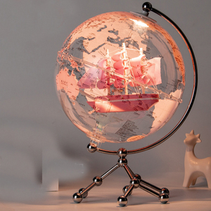 Globe terrestre rotund de 20 cm en métal de luxe avec lumière chaude lumineuse pour la décoration intérieure du salon, du bureau et de la maison Xuan - Product Image 4