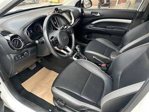 YT Auto Gran Oferta KIA KX1 Auto Usado 1.4L CVT SUV de 5 Asientos Gasolina/Petrolio Vehículo de Segunda Mano con Tracción Delantera y Techo Solar - Product Image 4