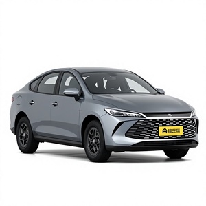 BYD Qin Plus DM-i 2026, SUV Híbrido Mediano de 4 Puertas y 5 Plazas, Autonomía de 601-700 km, Gris/Blanco, en Stock, Vehículo de Nueva Energía - Product Image 4