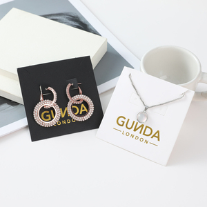 Etiquetas de Joyería de Alta Gama con Logotipo Personalizado al por Mayor para Pendientes y Collares, Impresión Digital 8*8cm EleQueen EQ2023 - Product Image 1