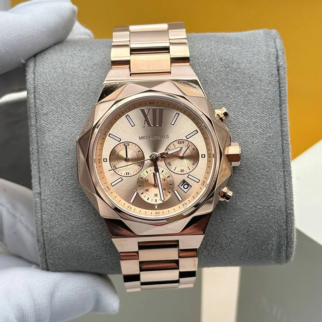 Lady Luxury Sport Fashion Quartz Chronograph Stainless Steel Watch with Date Display 22mm Band and Multi-function Sub-dials