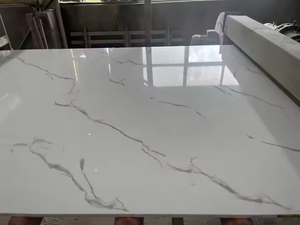 Carrelage en quartz blanc Calacatta moderne Stone Island, grande dalle, 20 mm d'épaisseur, plan de travail, dessus de meuble, meilleur prix - Product Image 4