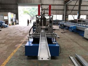 Máquina cambiable Purlin <span class=keywords><strong>Z</strong></span> Purlin Máquinas Tamaño cambiable <span class=keywords><strong>C</strong></span> <span class=keywords><strong>Z</strong></span> Tipo Purlin Máquina formadora de rollos en frío - Product Image 2