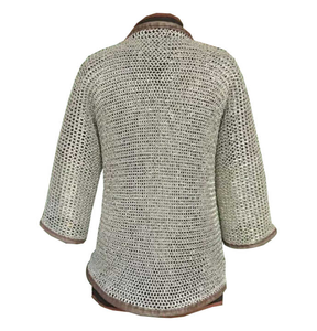 Armure de Haubert Médiévale en Maille d'Acier Doux de Haute Qualité avec Garniture en Cuir, Rivets Plats de 0,9 mm avec Anneau de Rondelle, Manches Longues - Product Image 4