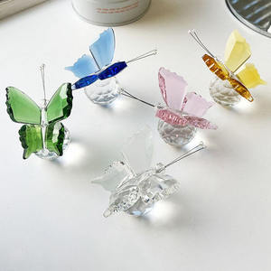 Bán buôn nhỏ 3D bướm pha lê figurine thiết kế mới 3D bướm trang trí cho trang trí nội thất sáng tạo pha lê thủ công mỹ nghệ - Product Image 1