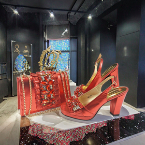 Set di <span class=keywords><strong>Scarpe</strong></span> e Borsa <span class=keywords><strong>da</strong></span> Sposa per Donna con Tacco Quadrato 10cm, Punta Aperta, in PU, Cinturini Convertibili, Decorazioni Estive con Pietre - Product Image 3