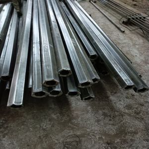 Tubo Triangular de Acero ST52 de 27x70x3.2mm, Estirado <span class=keywords><strong>en</strong></span> Frío y Sin Costuras, <span class=keywords><strong>para</strong></span> Cultivador Rotatorio de Tractor - Product Image 4