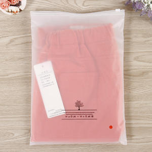 <span class=keywords><strong>Ropa</strong></span> Vintage, <span class=keywords><strong>Ropa</strong></span> <span class=keywords><strong>Retro</strong></span>, Moda de Segunda Mano, Prendas Antiguas, <span class=keywords><strong>Ropa</strong></span> Histórica, Atuendo de Época, <span class=keywords><strong>Ropa</strong></span> de Período, Bolsa de Empaque - Product Image 4