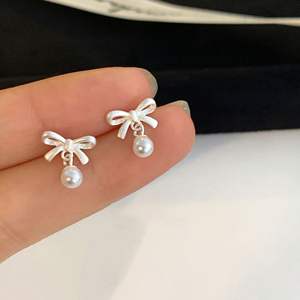 S925 Sterling Silver Frosted Matte Bow <b>Pearl</b> <b>Earrings</b> Sweet Exquisite and Compact High-End Design for Commuting - Product Image 4
