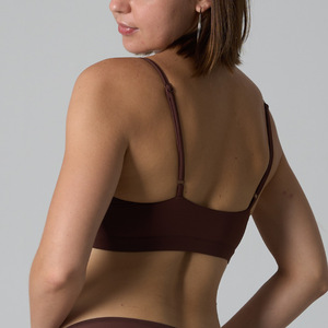 SUHE Plus Size Simple Breathable High Stretch Nylon Spandex Wireless 3/4 Cup Medium Support Bralette V Neck Seamless Yoga Bra - Product Image 2