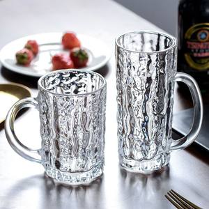 Vente en gros de mugs à bière ronds personnalisés Proins pour l'eau, le vin et la restauration, verres à motif martelé - Product Image 2