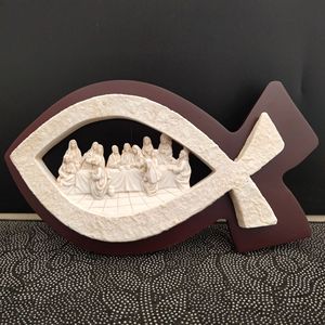 Service de table SWAITE en résine en forme de poisson, design créatif, artisanat exquis, cinq assiettes, deux poissons, douze pièces pour la maison - Product Image 1
