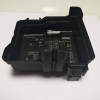 Couvercle supérieur de boîtier de relais automobile, pièces de réparation du compartiment moteur 919563S030, pour Hyundai-Kia, directement de l'usine.