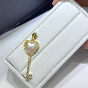 Colgante de Perla en Forma de Corazón Estilo Japonés, 13-16mm, Chapado en Oro sobre Plata, Clásico y Versátil - Product Image 5