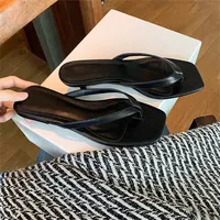 Chaussures plates confortables et décontractées pour femmes, à talons bas et fins, pour l'été, avec bout carré, dessus en PU, semelle extérieure en caoutchouc, pour le quotidien et les soirées