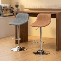 Tabourets de bar hauts en cuir gris de style nordique moderne pour la salle à manger et la maison avec structure en métal noir/chrome