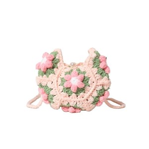 Borsa a Tracolla Artigianale in Cotone Lavorata all'Uncinetto con Design Floreale, Stile Fresco e Dolce per Donne - Product Image 5