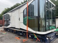 Maison préfabriquée intelligente mobile Suzlive de 40 pieds, 3 chambres, 2 salles de bain, capsule Etong E40, bureau de 10 pieds pour 5 personnes avec panneaux solaires