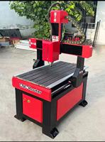 Nouvelle machine de gravure et de fraisage CNC multifonctionnelle de bureau 6090 à 3 axes avec changement automatique d'outils pour le fraisage et la découpe du bois