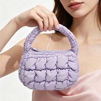 Pochette matelassée pastel en forme de nuage pour femme, sac à main mini en forme de croissant pour soirée, mariage, cadeau de demoiselle d'honneur