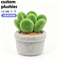 Vente en gros de poupées en peluche Kawaii en forme de plantes avec membres et motifs brodés pour la décoration de chambre