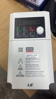 Vente en gros – Nouveaux onduleurs LS série M100 à fréquence variable en stock LV0008M100-1EOFNA WUXI CE certifiés triphasés