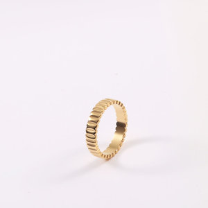 <span class=keywords><strong>2025</strong></span> Mới Chất Lượng Cao Mạ Vàng Thép Không Gỉ Cổ Điển Đơn Giản Trượt Sang Trọng Pinky Thời Trang Có Thể Giặt Vòng Cho Phụ Nữ - Product Image 2