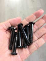 Peinture électrophoretique noire spécifique aux fixations, peinture électrophoretique anti-adhésive, laque spécialement conçue pour les fixations et les vis
