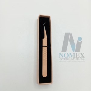 Pince à épiler incurvée pour extension de cils en poudre nue Diamond Grip Solide Pince à épiler à sourcils en acier inoxydable Logo personnalisé Pointe pointue - Product Image 4