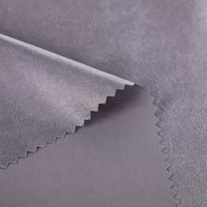 Những mẫu áo khoác, quần và váy nửa thân màu xám có họa tiết thời thượng dành cho nữ, chất liệu vải <span class=keywords><strong>satin</strong></span> polyester trên sàn diễn thời trang - Product Image 3