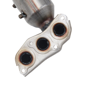 Nouveau convertisseur catalytique en acier 1.0L pour <span class=keywords><strong>Toyota</strong></span> <span class=keywords><strong>Aygo</strong></span> Citroen C1 Peugeot 107 Hatchback 2005-2014 moteur de système d'échappement de course - Product Image 2