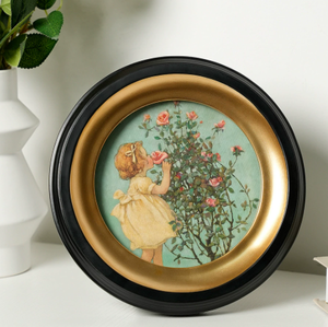 Marco de Fotos Esculpido en Resina Estilo Retro Francés 22x22cm, Patrón Personalizable para Decoración Artística de Pared en Sala de Estar/Comedor - Product Image 4