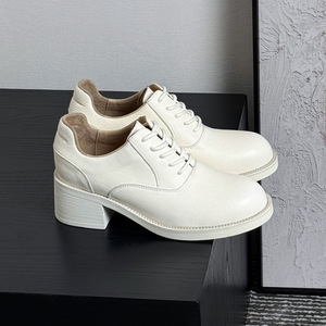 Chaussures en cuir rehaussantes de qualité supérieure en cuir de vachette pleine fleur naturel, respirantes, désodorisantes, à talons hauts, élégantes et tendance - Product Image 1