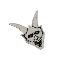 Tête de crâne visage maléfique avec deux longues oreilles tactique lueur dans l'obscurité masque mal sorcière broderie Patch pour sac chapeau bricolage autocollants coudre