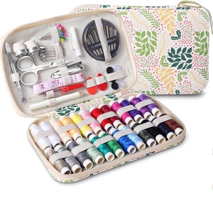 Kit de couture 130 pièces, ensemble de fils, aiguilles <span class=keywords><strong>et</strong></span> ciseaux, kit de réparation, cadeau d'anniversaire pour petite amie, où <span class=keywords><strong>acheter</strong></span> des produits en gros - Product Image 4