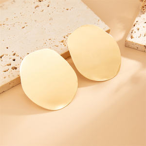 Exagéré grandes boucles d'oreilles rondes irrégulières lisses pour les femmes à la mode dame grandes boucles d'oreilles accessoires sur l'oreille bijoux à la mode - Product Image 4